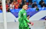 媒体人：两场胜利控球率都低于30% 国足找到了最务实的战术打法
