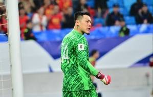 媒体人:两场胜利控球率都低于30% 国足找到了最务实的战术打法